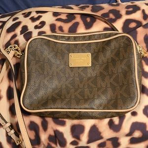 Michael Kors Large Logo Jet Set Crossbody